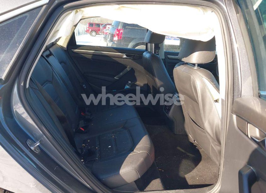 Photo 8 of 2018 Volkswagen Passat 2.0T SE (VIN 1VWBA7A33JC015662)