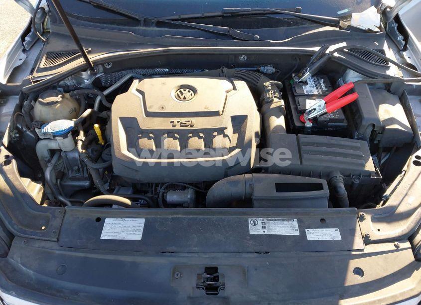 Photo 10 of 2018 Volkswagen Passat 2.0T SE (VIN 1VWBA7A33JC026032)