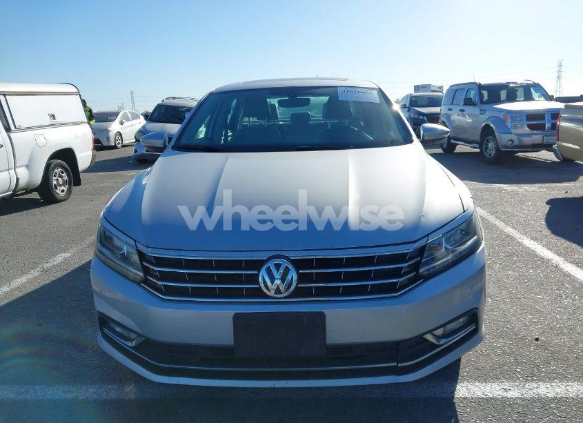 Photo 12 of 2018 Volkswagen Passat 2.0T SE (VIN 1VWBA7A33JC026032)