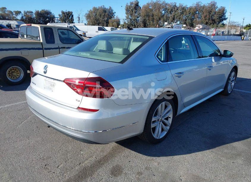 Photo 4 of 2018 Volkswagen Passat 2.0T SE (VIN 1VWBA7A33JC026032)