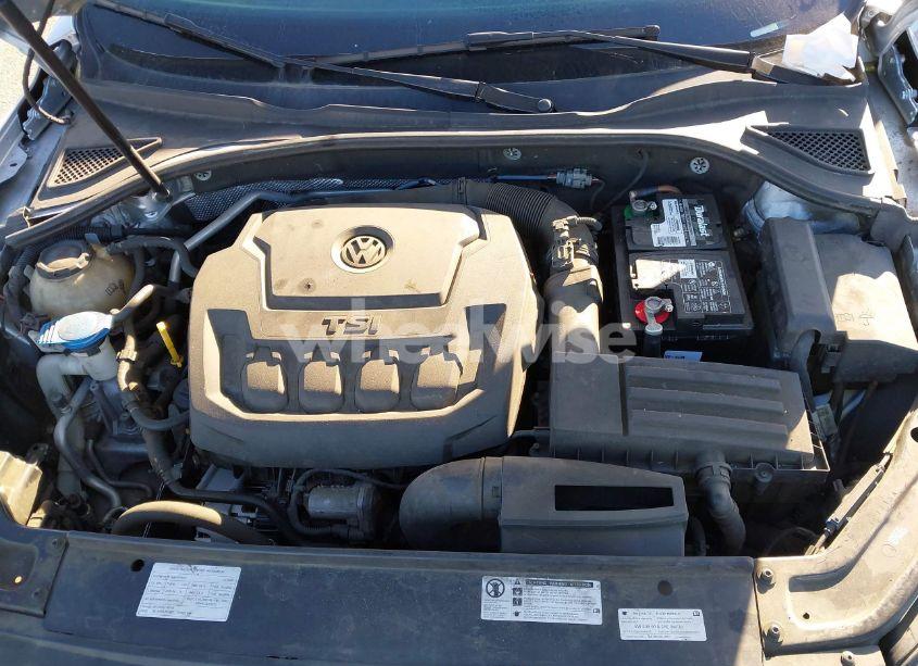 Photo 6 of 2018 Volkswagen Passat 2.0T SE (VIN 1VWBA7A33JC026032)