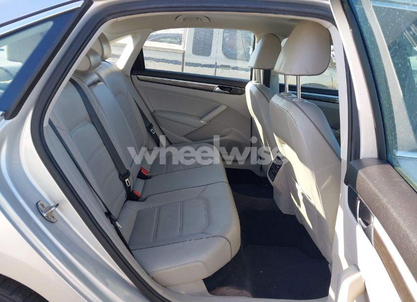 Photo 8 of 2018 Volkswagen Passat 2.0T SE (VIN 1VWBA7A33JC026032)