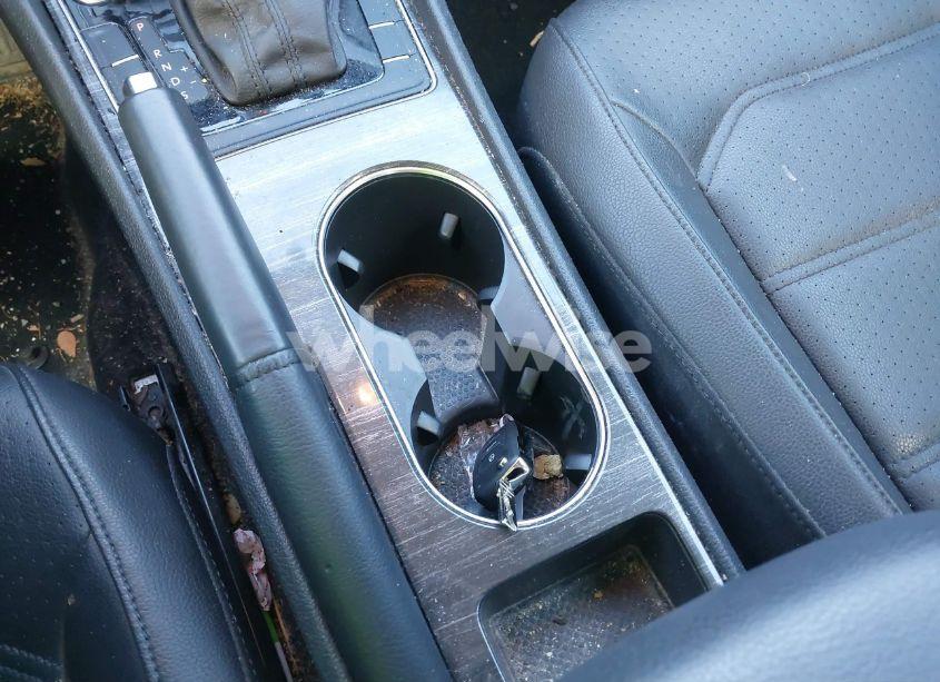 Photo 11 of 2018 Volkswagen Passat 2.0T SE (VIN 1VWBA7A33JC052324)