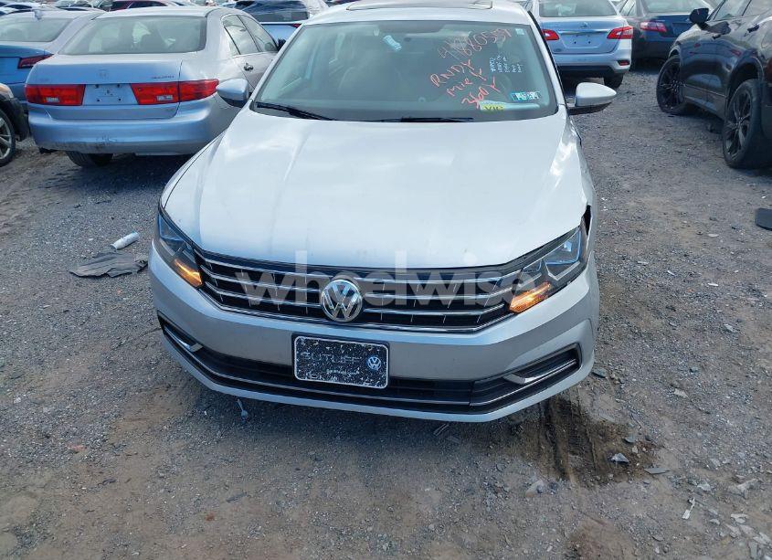 Photo 12 of 2018 Volkswagen Passat 2.0T SE (VIN 1VWBA7A33JC052324)