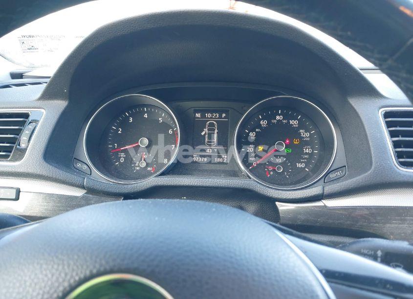 Photo 7 of 2018 Volkswagen Passat 2.0T SE (VIN 1VWBA7A33JC052324)