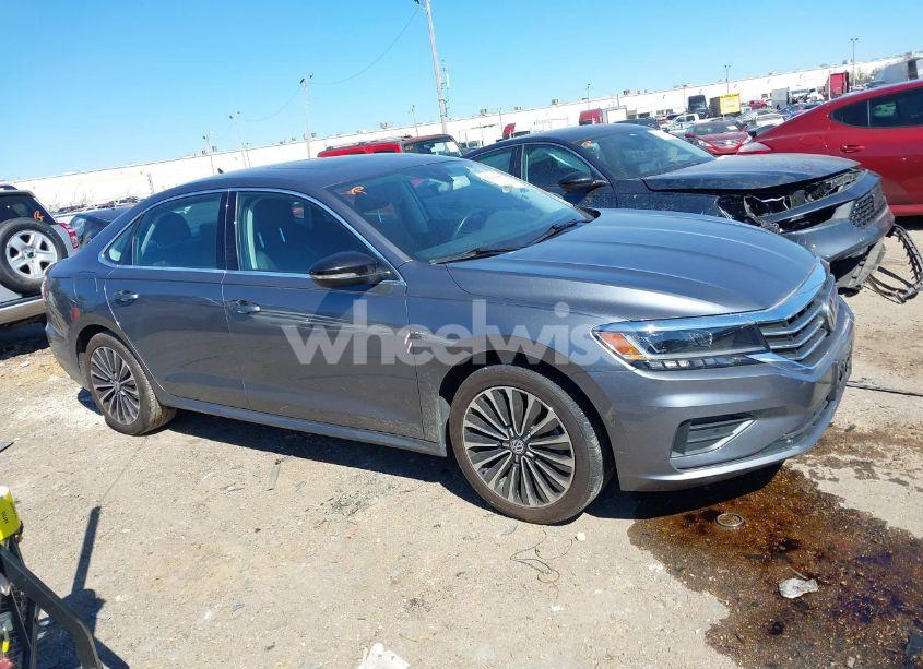 Photo 13 of 2022 Volkswagen Passat 2.0T LIMITED EDITION (VIN 1VWBA7A33NC009785)