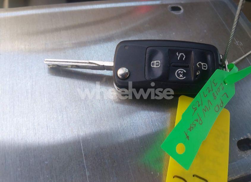 Photo 11 of 2018 Volkswagen Passat 2.0T SE (VIN 1VWBA7A34JC007960)