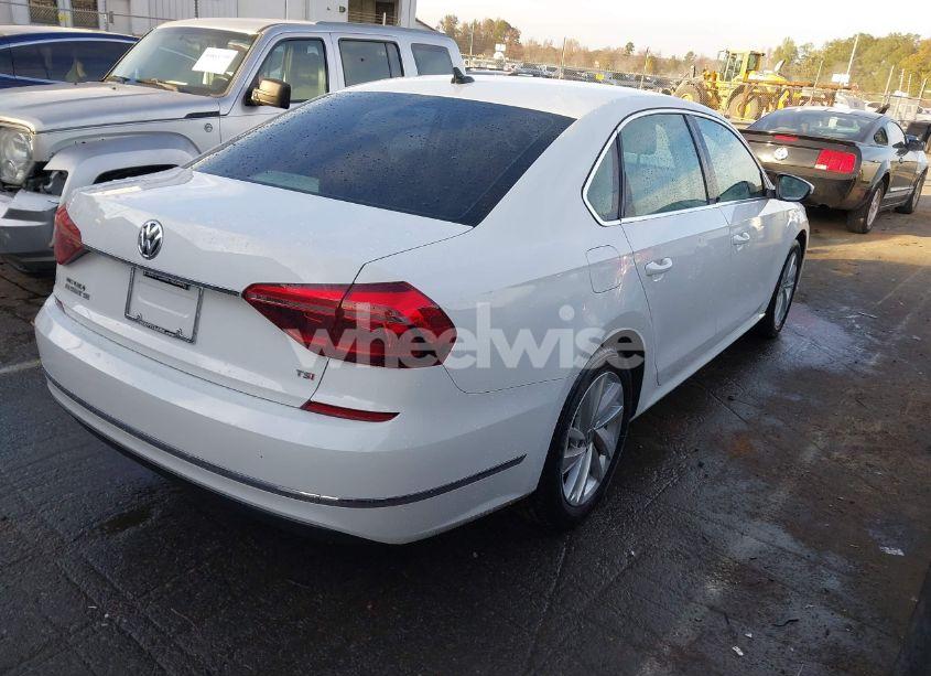 Photo 4 of 2018 Volkswagen Passat 2.0T SE (VIN 1VWBA7A34JC011183)