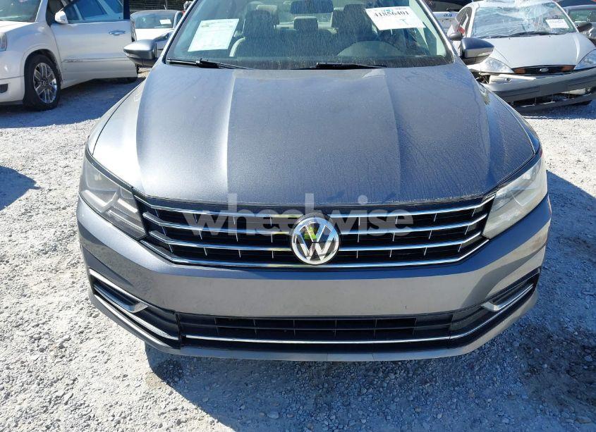 Photo 12 of 2018 Volkswagen Passat 2.0T SE (VIN 1VWBA7A34JC040280)