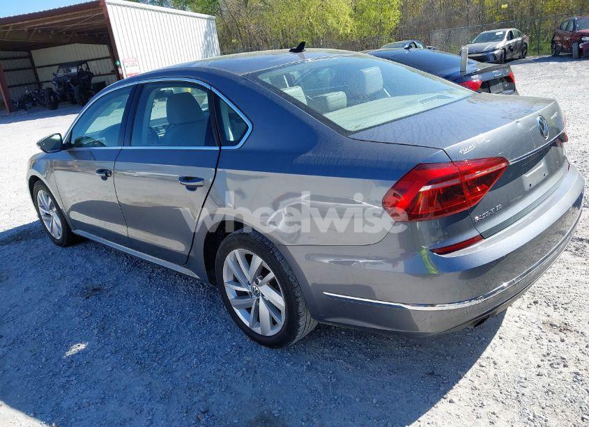Photo 3 of 2018 Volkswagen Passat 2.0T SE (VIN 1VWBA7A34JC040280)