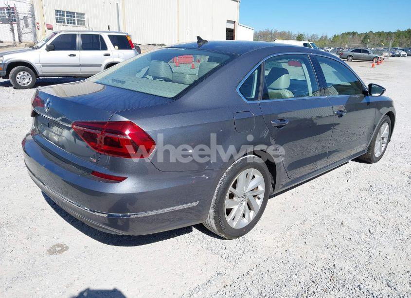 Photo 4 of 2018 Volkswagen Passat 2.0T SE (VIN 1VWBA7A34JC040280)