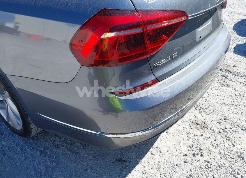 Photo 6 of 2018 Volkswagen Passat 2.0T SE (VIN 1VWBA7A34JC040280)