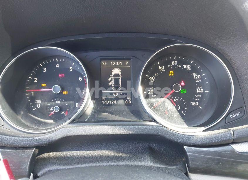 Photo 7 of 2018 Volkswagen Passat 2.0T SE (VIN 1VWBA7A34JC040280)