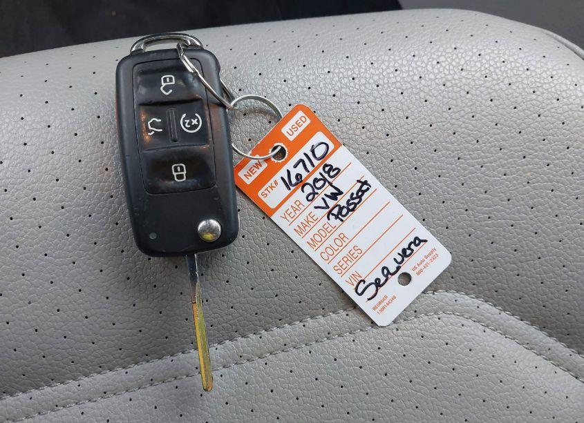 Photo 11 of 2018 Volkswagen Passat 2.0T SE (VIN 1VWBA7A35JC001200)