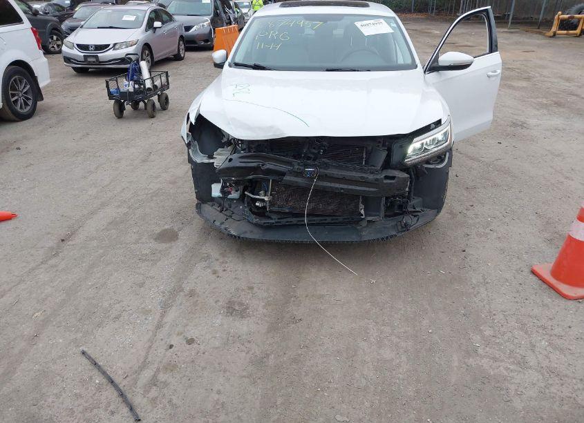 Photo 6 of 2018 Volkswagen Passat 2.0T SE (VIN 1VWBA7A35JC001200)