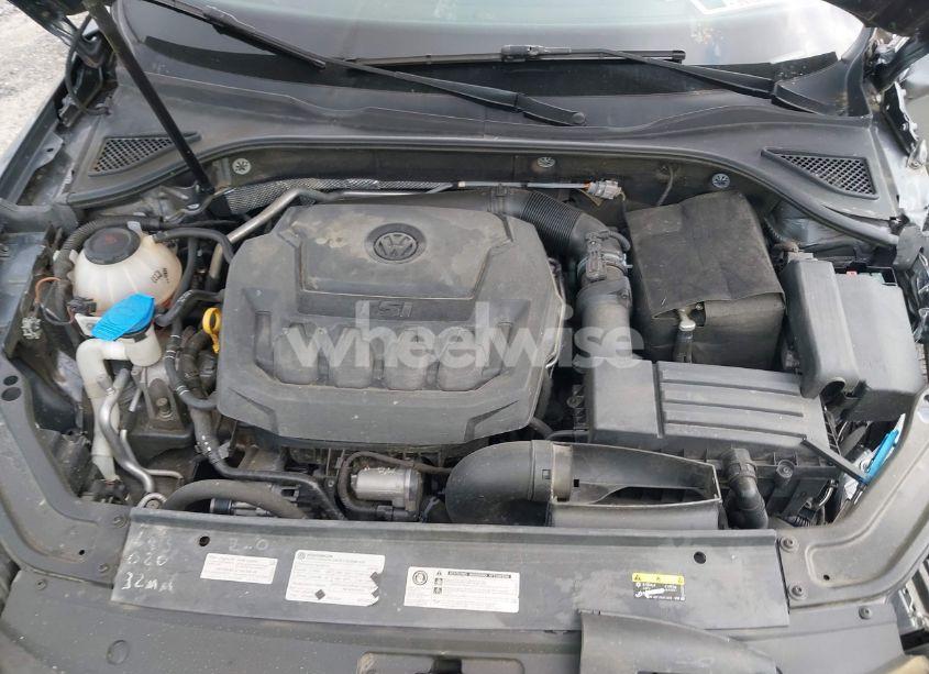 Photo 10 of 2018 Volkswagen Passat 2.0T SE (VIN 1VWBA7A35JC011922)