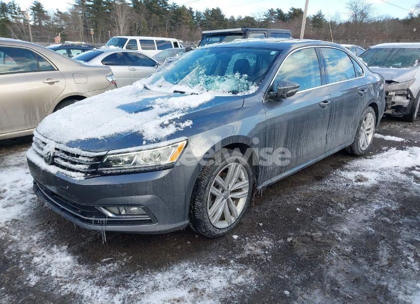 Photo 2 of 2018 Volkswagen Passat 2.0T SE (VIN 1VWBA7A35JC031071)