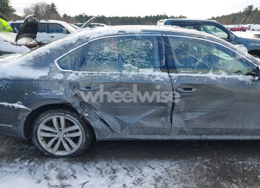 Photo 6 of 2018 Volkswagen Passat 2.0T SE (VIN 1VWBA7A35JC031071)