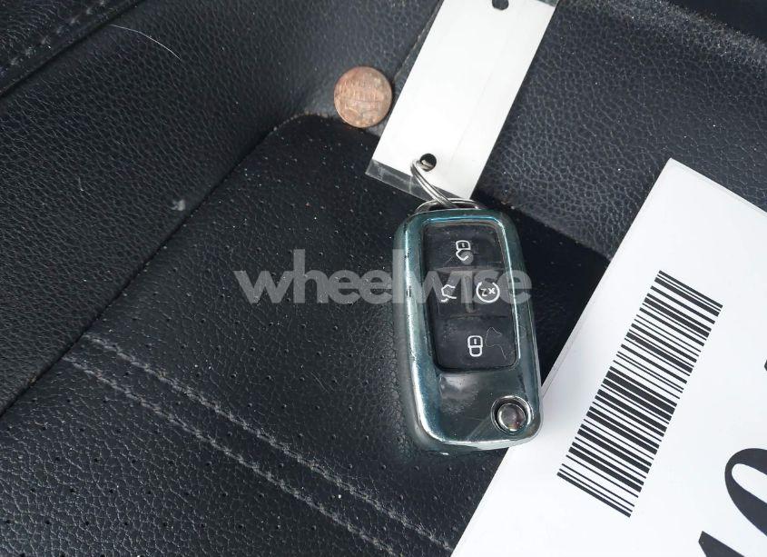 Photo 11 of 2018 Volkswagen Passat 2.0T SE (VIN 1VWBA7A36JC005949)