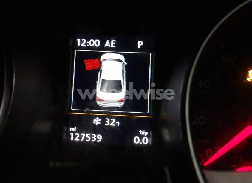 Photo 15 of 2018 Volkswagen Passat 2.0T SE (VIN 1VWBA7A36JC017146)