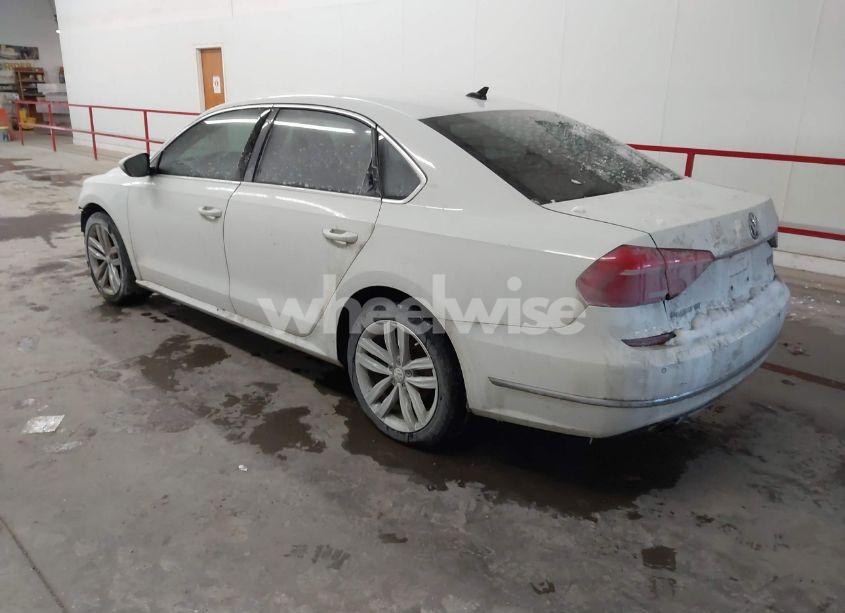 Photo 3 of 2018 Volkswagen Passat 2.0T SE (VIN 1VWBA7A36JC017146)
