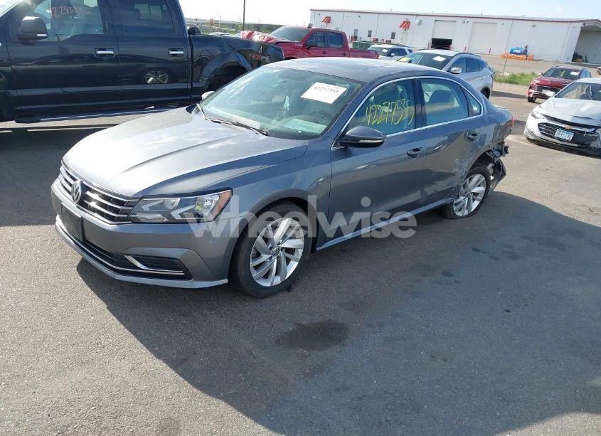 Photo 2 of 2018 Volkswagen Passat 2.0T SE (VIN 1VWBA7A36JC040815)