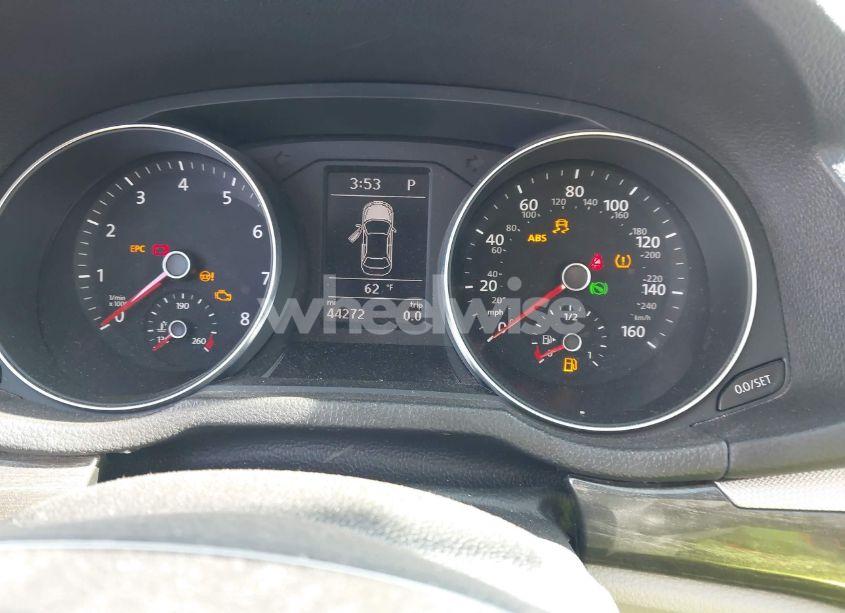 Photo 7 of 2018 Volkswagen Passat 2.0T SE (VIN 1VWBA7A36JC040815)