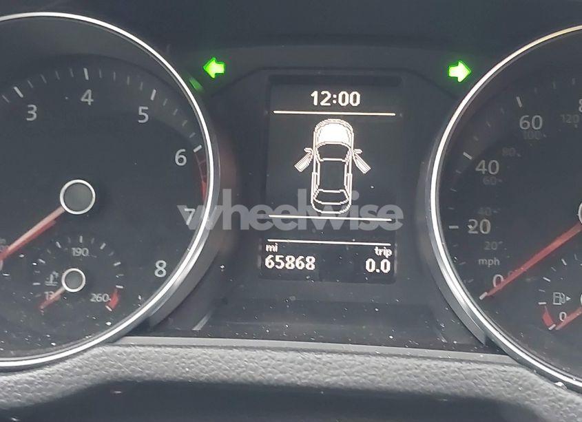 Photo 15 of 2018 Volkswagen Passat 2.0T SE (VIN 1VWBA7A37JC006446)