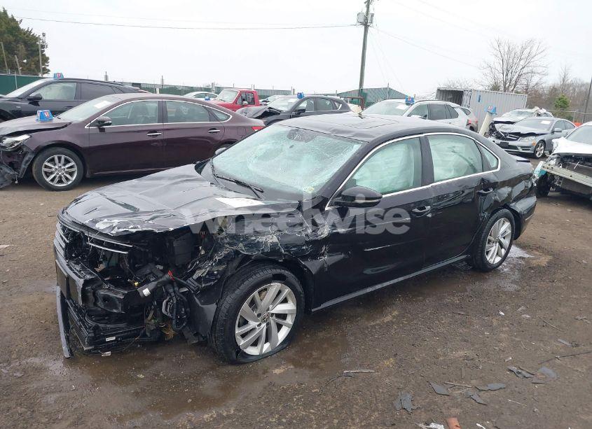 Photo 2 of 2018 Volkswagen Passat 2.0T SE (VIN 1VWBA7A37JC006446)