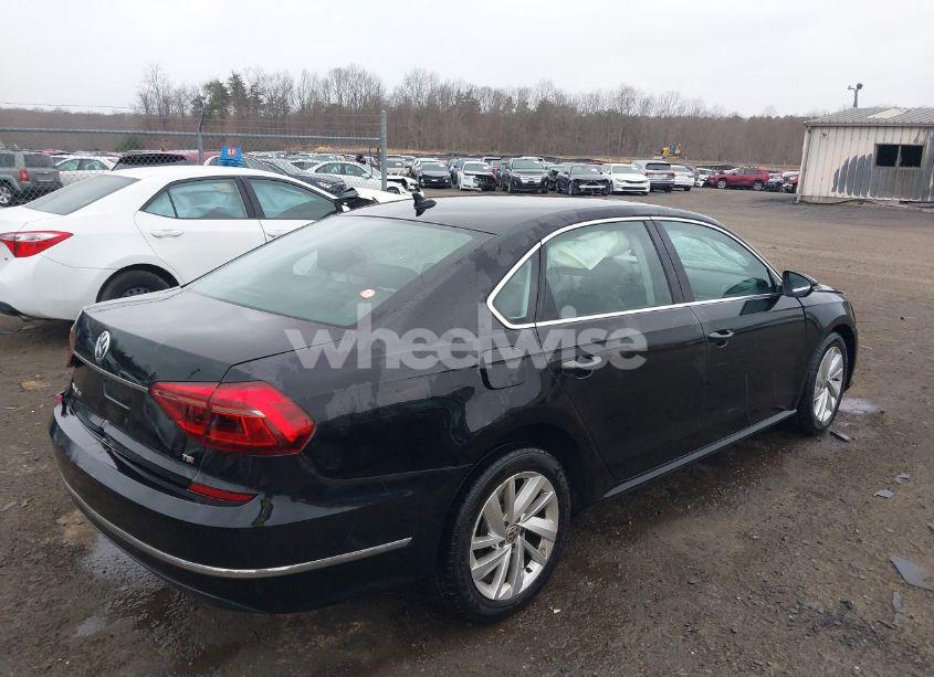 Photo 4 of 2018 Volkswagen Passat 2.0T SE (VIN 1VWBA7A37JC006446)