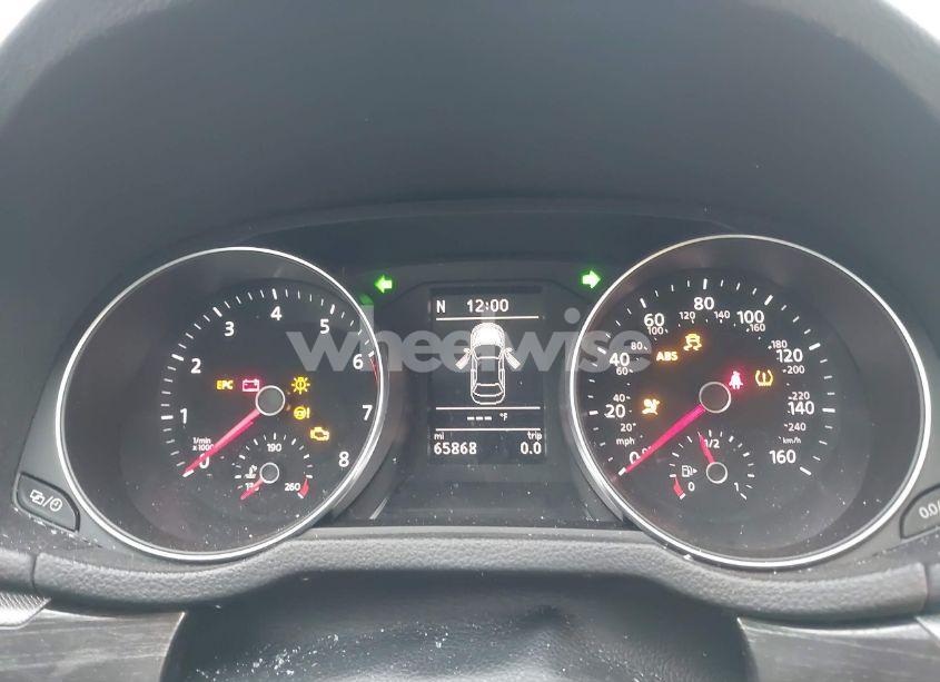 Photo 7 of 2018 Volkswagen Passat 2.0T SE (VIN 1VWBA7A37JC006446)