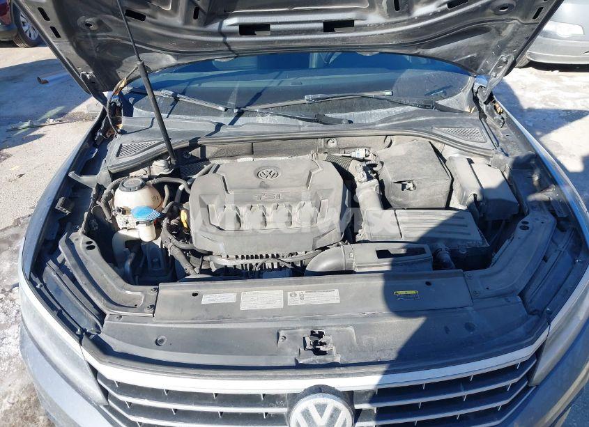 Photo 10 of 2018 Volkswagen Passat 2.0T SE (VIN 1VWBA7A37JC008536)