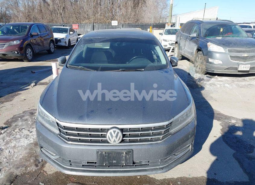 Photo 12 of 2018 Volkswagen Passat 2.0T SE (VIN 1VWBA7A37JC008536)