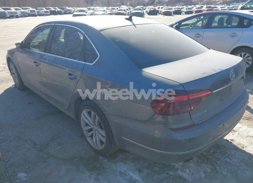 Photo 3 of 2018 Volkswagen Passat 2.0T SE (VIN 1VWBA7A37JC008536)