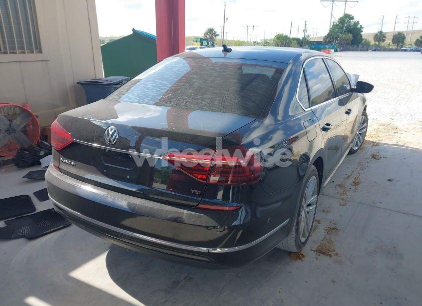 Photo 4 of 2018 Volkswagen Passat 2.0T SE (VIN 1VWBA7A37JC030407)