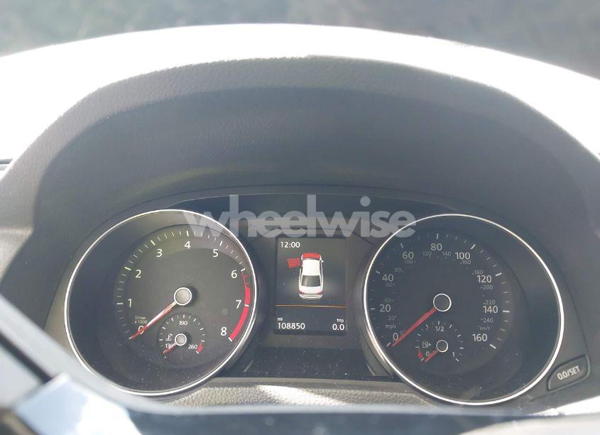 Photo 7 of 2018 Volkswagen Passat 2.0T SE (VIN 1VWBA7A37JC030407)