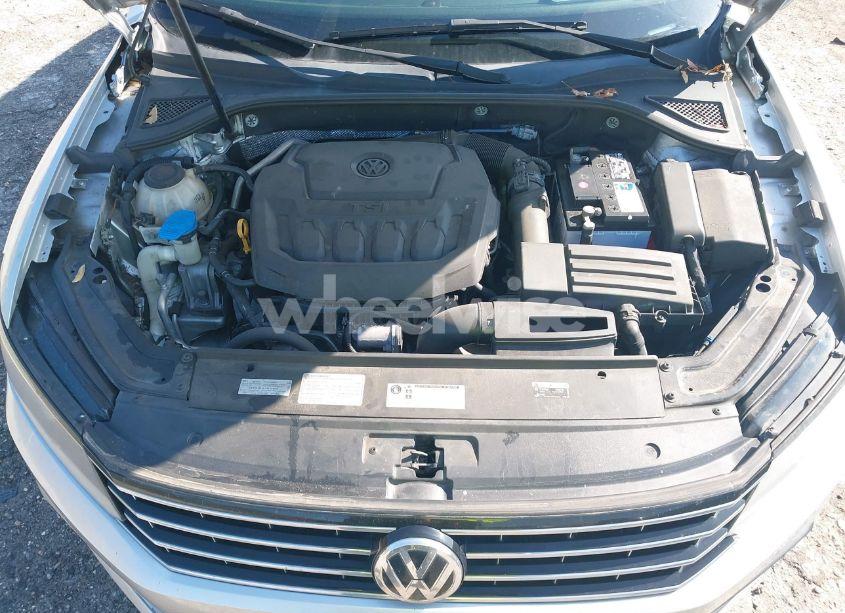 Photo 10 of 2018 Volkswagen Passat 2.0T SE (VIN 1VWBA7A38JC006083)
