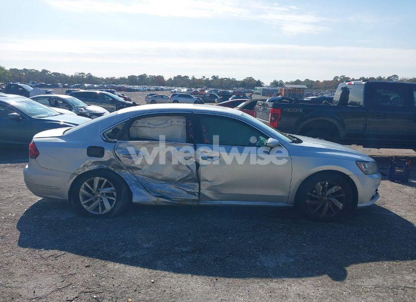 Photo 12 of 2018 Volkswagen Passat 2.0T SE (VIN 1VWBA7A38JC006083)