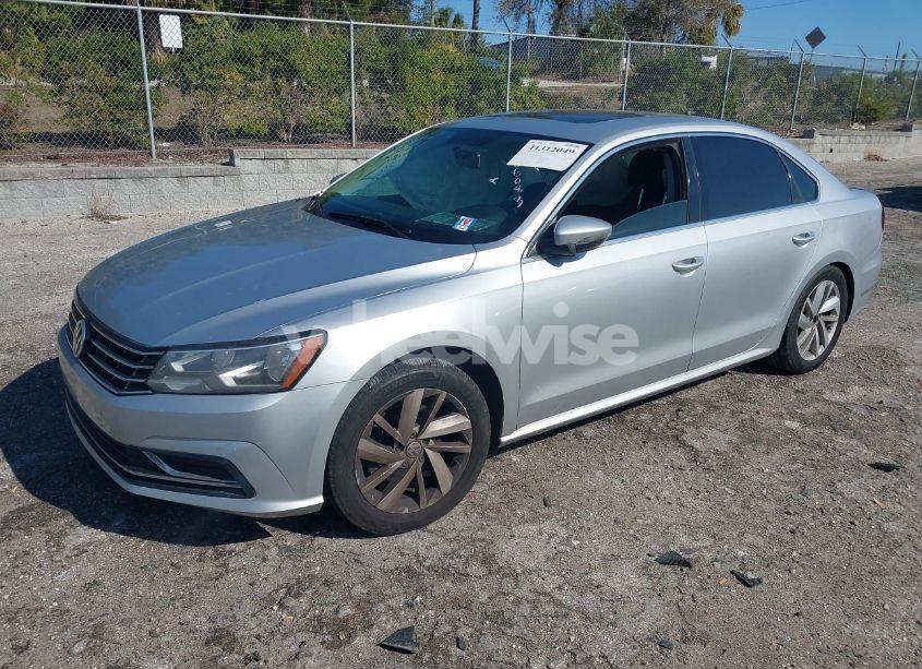 Photo 2 of 2018 Volkswagen Passat 2.0T SE (VIN 1VWBA7A38JC006083)