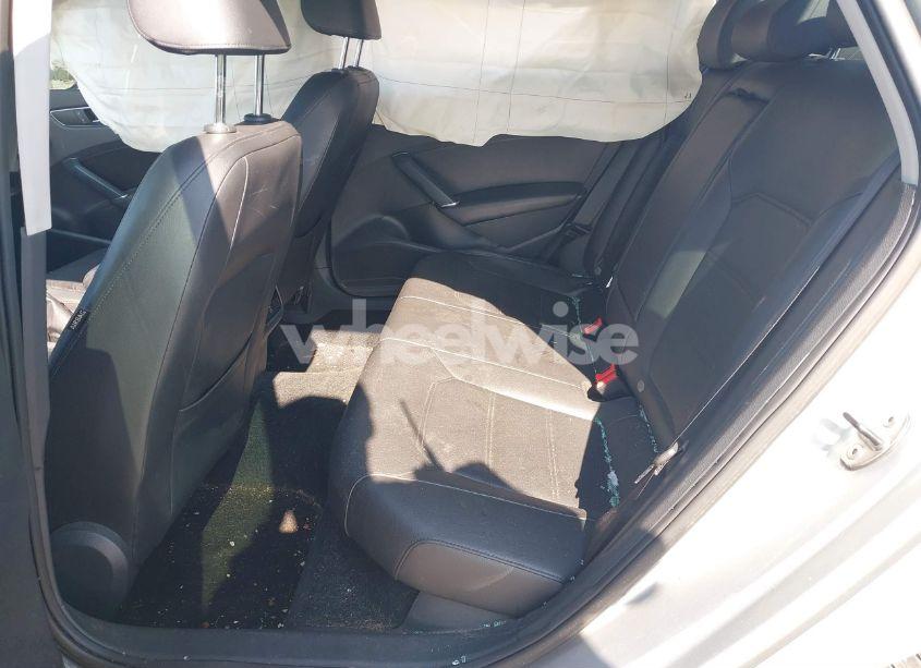 Photo 8 of 2018 Volkswagen Passat 2.0T SE (VIN 1VWBA7A38JC006083)