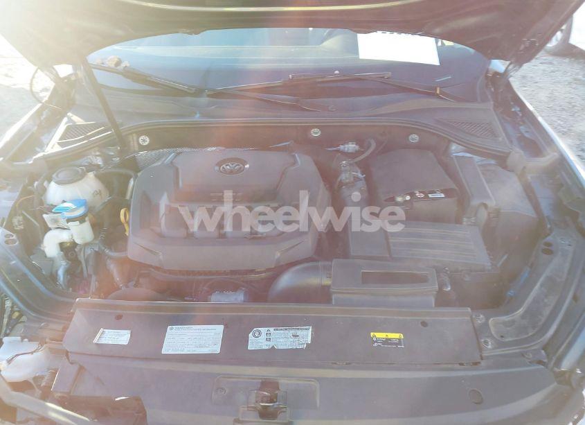 Photo 10 of 2018 Volkswagen Passat 2.0T SE (VIN 1VWBA7A38JC007086)