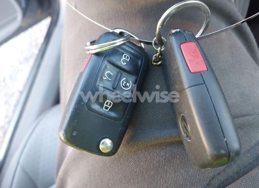 Photo 11 of 2018 Volkswagen Passat 2.0T SE (VIN 1VWBA7A38JC007086)