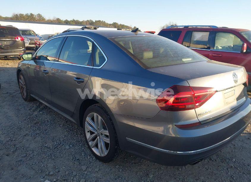 Photo 3 of 2018 Volkswagen Passat 2.0T SE (VIN 1VWBA7A38JC007086)