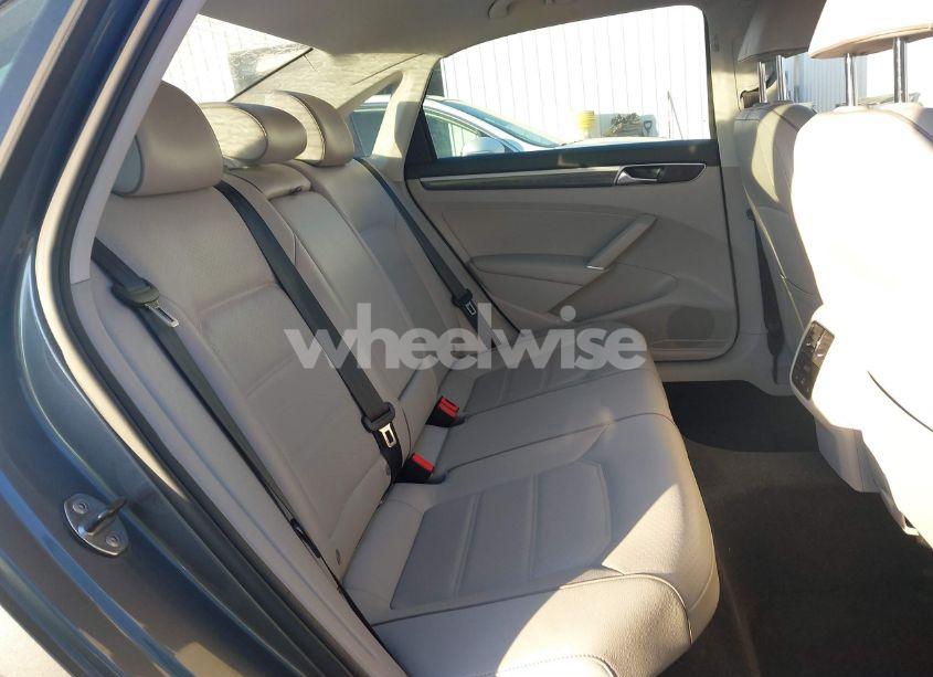 Photo 8 of 2018 Volkswagen Passat 2.0T SE (VIN 1VWBA7A38JC007086)