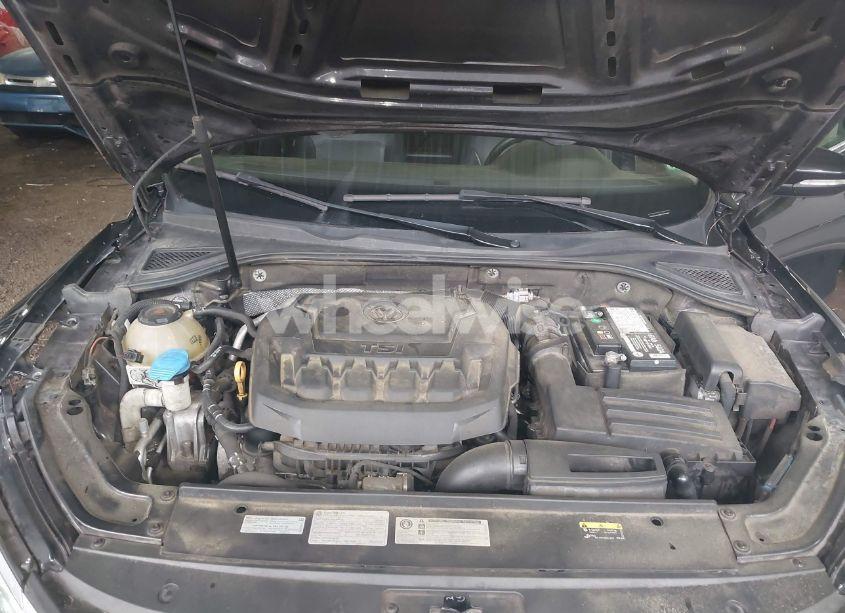 Photo 10 of 2018 Volkswagen Passat 2.0T SE (VIN 1VWBA7A38JC032988)