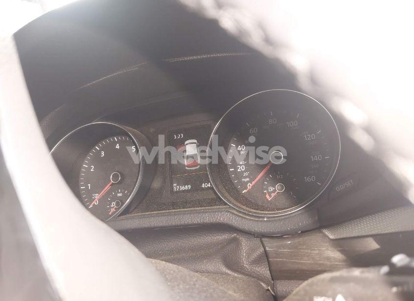 Photo 16 of 2018 Volkswagen Passat 2.0T SE (VIN 1VWBA7A38JC032988)