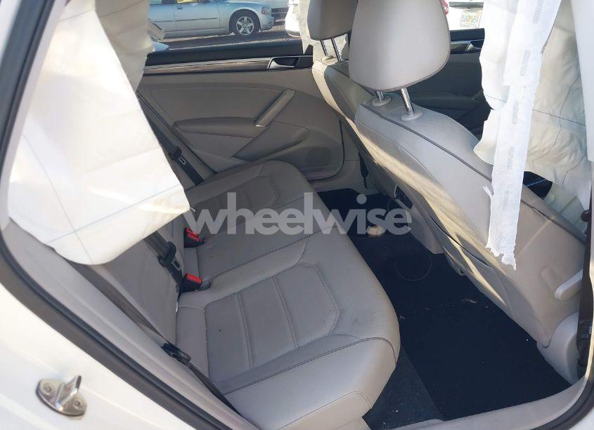 Photo 8 of 2018 Volkswagen Passat 2.0T SE (VIN 1VWBA7A38JC041870)