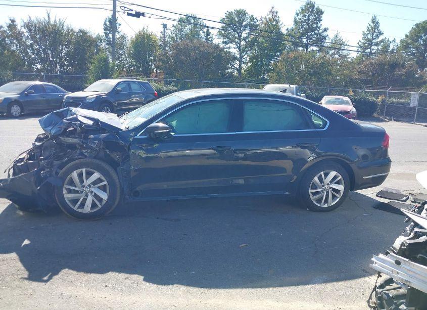 Photo 14 of 2018 Volkswagen Passat 2.0T SE (VIN 1VWBA7A39JC024785)