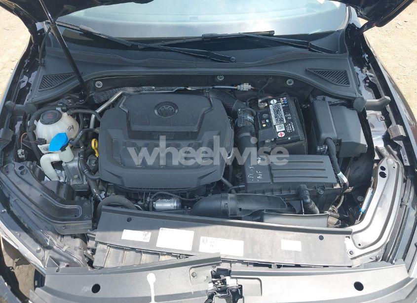 Photo 10 of 2018 Volkswagen Passat 2.0T SE (VIN 1VWBA7A39JC033051)