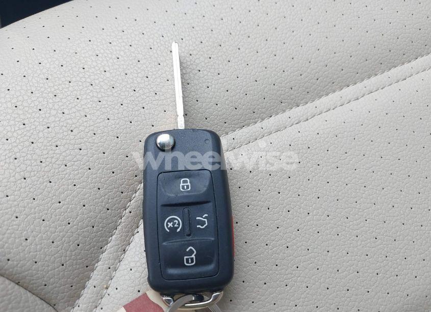 Photo 11 of 2018 Volkswagen Passat 2.0T SE (VIN 1VWBA7A39JC033051)